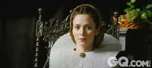 导演：朱拉·亚库比斯克
主演：安娜·弗莱尔 / 卡瑞尔·罗登 / 文森特·里根
类型：剧情 / 历史 / 奇幻
上映日期：2008-07-10
片长：141 分钟

伊丽莎白·巴托利，婚后从夫姓纳达斯第，是匈牙利巴托利·冯·艾克塞得家族的伯爵夫人。1611年因被控谋杀少女被称之为“吸血女伯爵”。审判材料显示，伊丽莎白诱引少女到城堡中，将其用多种方式赤裸折磨致死，图尔佐一进入城堡立刻发现一批少女尸体。
据悉，伯爵夫人和侍女使用如下折磨：捆绑，打击，鞭笞至死，剪切，针扎，铁烙，滚水烫，冰水浇，在脚趾缝隙中夹入滚烫的油纸，耳光，刀捅。多罗西亚供词中表示知晓36起谋杀另一位证人表示有一本日记详细描述了650位少女的谋杀。这本日记迄今未公开，还有证词说单在萨尔瓦尔城堡就有80名少女被害。


依据现代有关“吸血女伯爵”的资料整理发表人Michael Farin的意见，伊丽莎白在这些事件中并非完全清白。另一种观点认为，伊丽莎白的行为只是比一般的贵族出格了一些，贵族们认为，她玩弄农家少女并无罪，只是杀害较低级贵族的少女过分了。
