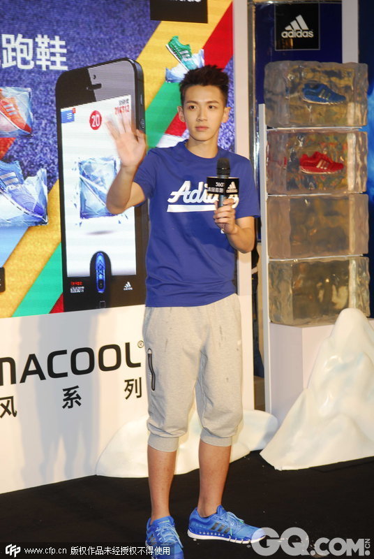 2013年4月20日，上海，柯震东来到上海为运动品牌代言。