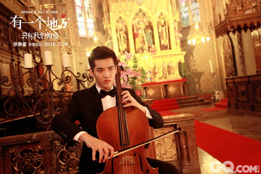 图为吴亦凡饰演的大提琴手。