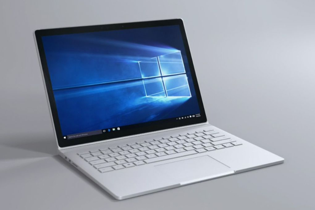 NO.3 Surface Book
微软最近推出了Surface Book，是酷睿i7版本笔记本，性能很强大。在大多数情况下，都是使用键盘的，也可以用OneNote手写，但是手写的速度并不比打字的速度快，只有在做计算、图表或者打草稿时，手写的速度才比键盘强。所以这款笔记本更适合艺术创作和设计。但是此刻电脑有一个限制就是得使用专用的电源接口，限制了使用的范围和时间。
参考价格：约8900元起
