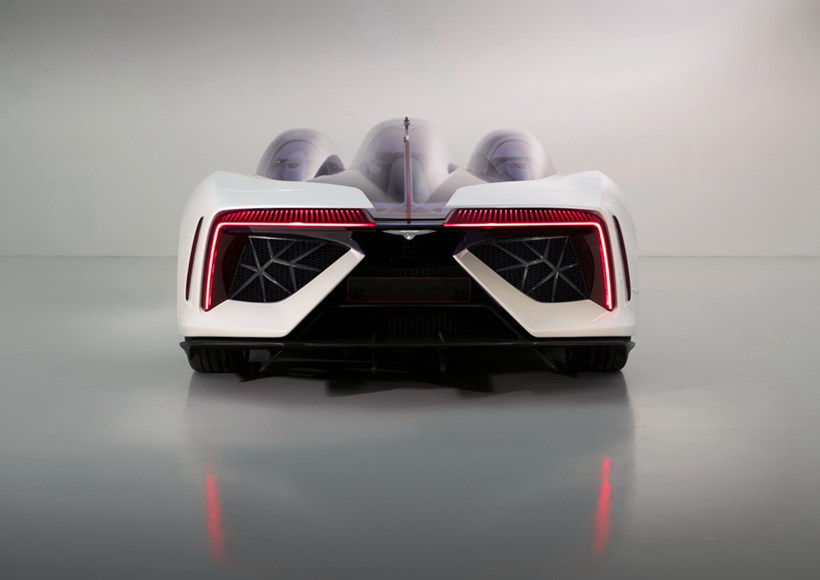 Ren（至仁）为泰克鲁斯•腾风公司在2017年日内瓦车展发布的混合动力超级跑车量产版，并且Ren是该公司的首款量产车型。