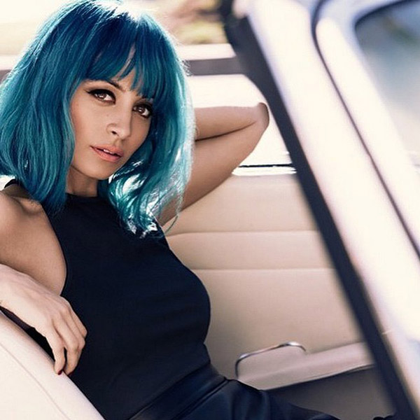 以为她们染了彩虹发?其实都是假发的功劳 以为她们染了彩虹发?其实都是假发的功劳