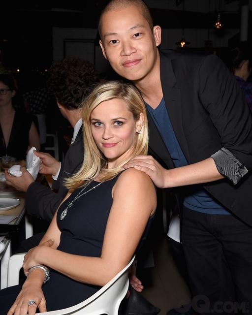 著名演员兼制片人瑞茜•威瑟斯彭（Reese Witherspoon）和著名华裔时尚设计师Jason Wu出席蒂芙尼2015 Blue Book”海之博韵“高级珠宝晚宴