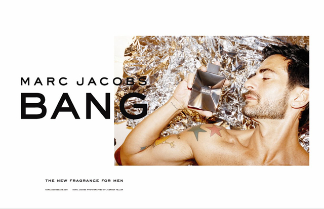 小马哥Marc Jacobs为其个人品牌香水Bang脱了！脱得很彻底！全裸大片对于小马哥来说已经不算什么，金属质感的男香才是他的主角，美好肉体对于男男女女的吸引自然不用说了。商业头脑发达的小马哥随后还推出了小清新版Bang Bang，整体设计走起了蔚蓝海水的风格。不管你是重口味还是小清新，跟着小马哥选择，总有一款适合你。