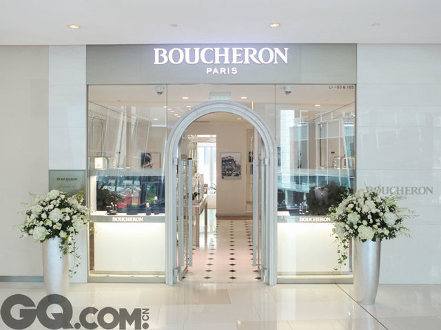 （2015年5月15日，北京）5月12日至15日，法国高级珠宝品牌Boucheron宝诗龙在上海和北京的精品店内先后举办了“Salon de Quatre”文化沙龙，邀约来自京沪两地的品牌好友，赏鉴品牌力作，与Boucheron宝诗龙高层共叙雅致时光，漫谈Quatre系列的珠宝之梦。