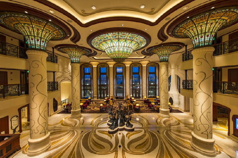上海迪士尼酒店奇思妙想 一个华丽典雅一个带
