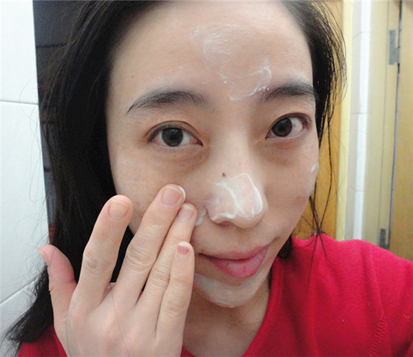 雅漾修红洁面乳,跟红血丝清爽告别!_午夜红颜