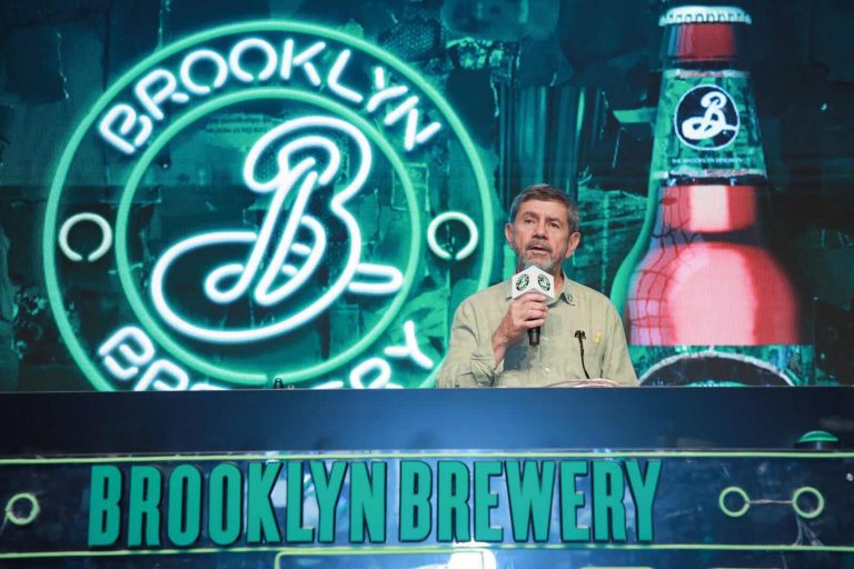 你有一杯来自布鲁克林的啤酒，请注意查收