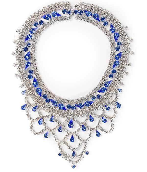 伟德国际伊秀服饰