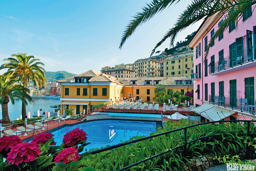 五渔村（Cinque Terre）地区已被列入联合国教科文组织的世界遗产地，而韦尔纳扎（Vernazza）凭借着斑驳古...