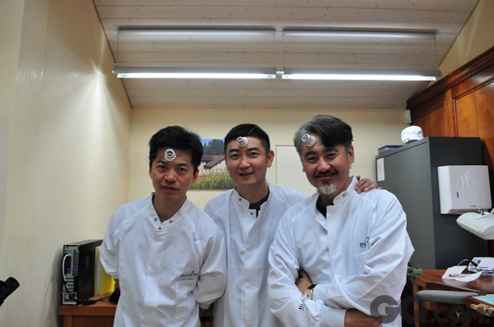 宝珀中国区副总裁廖昱（中）、宝珀品牌挚友吴秀波（左）、李健（右）合影。