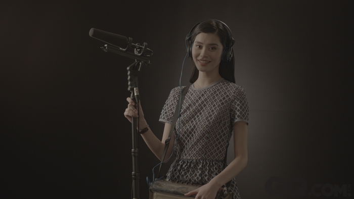 短片中奚梦瑶的角色是录音师。
