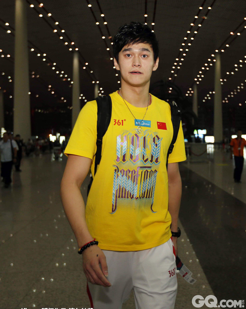 2013年7月22日，孙杨代表国家游泳队出征巴塞罗那。