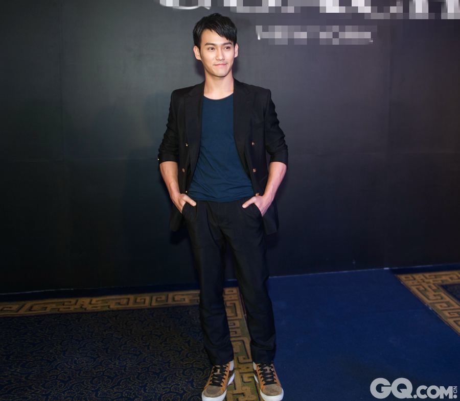  5月7日晚，青年演员黄恺杰受邀出席某品牌在北京举办的揭幕仪式及音乐After-party活动。