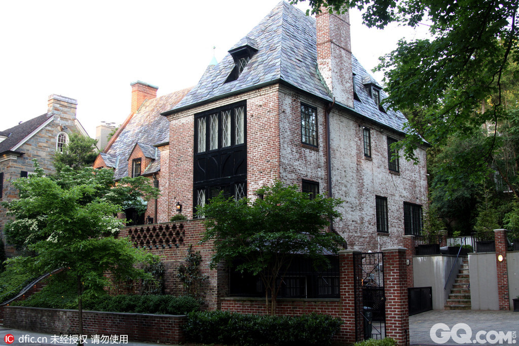 据报道，这幢房屋位于华盛顿最高档的社区之一，住宅价值430万美元（约2818万人民币）