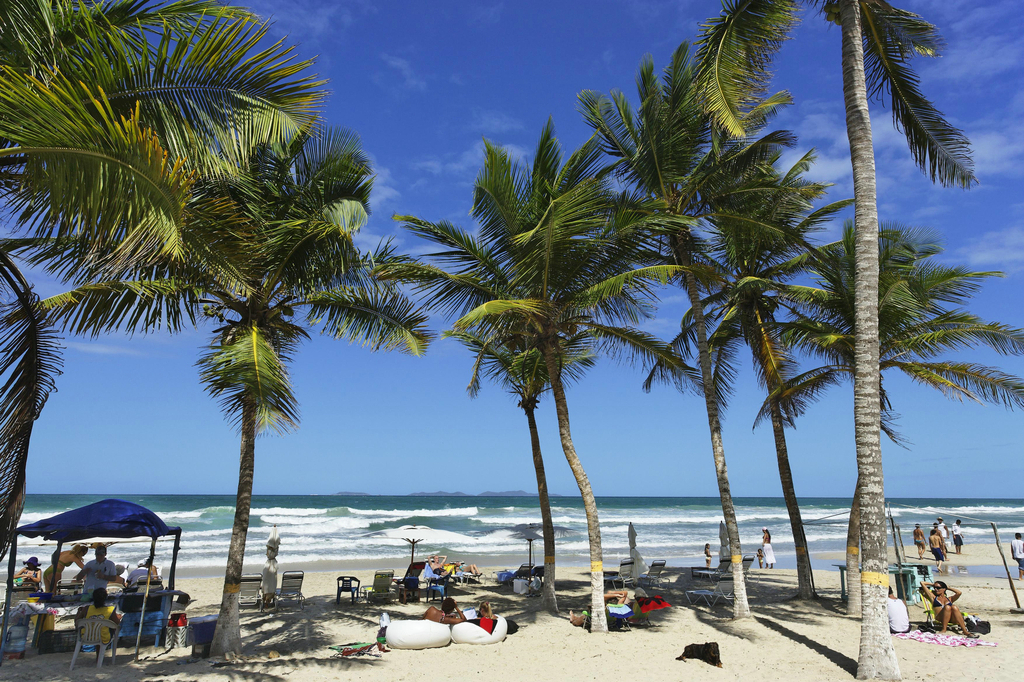 委内瑞拉玛格丽塔岛，Playa El Agua海滩有趣的是，在这里裸体日光浴是再正常不过的事，这里也很少发生性骚扰。