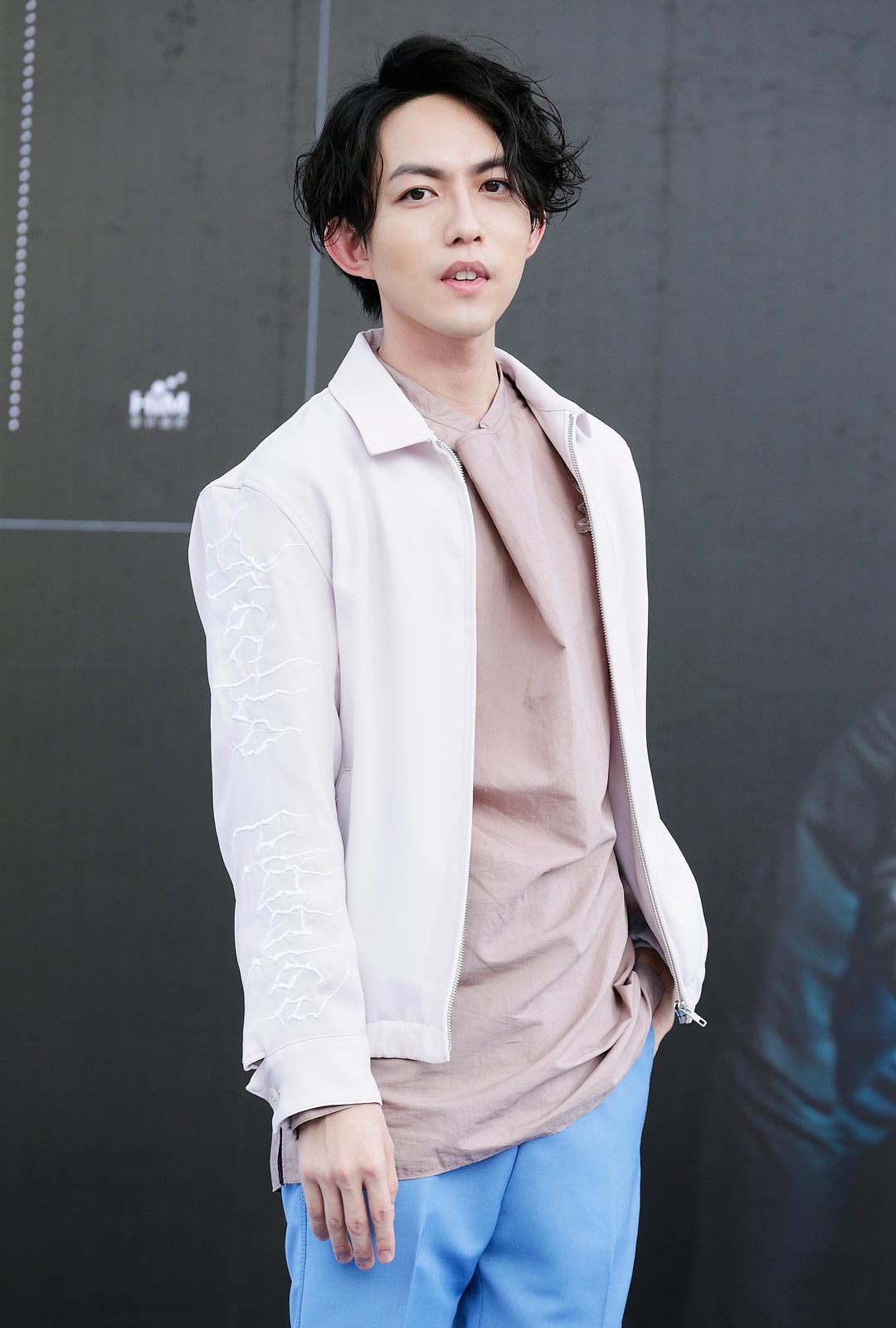 《说谎》,《心酸》让所有人认识了一个内心多愁善感,情思细腻的林宥嘉