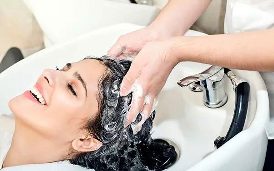 诱因1:经常使用含硅洗护产品