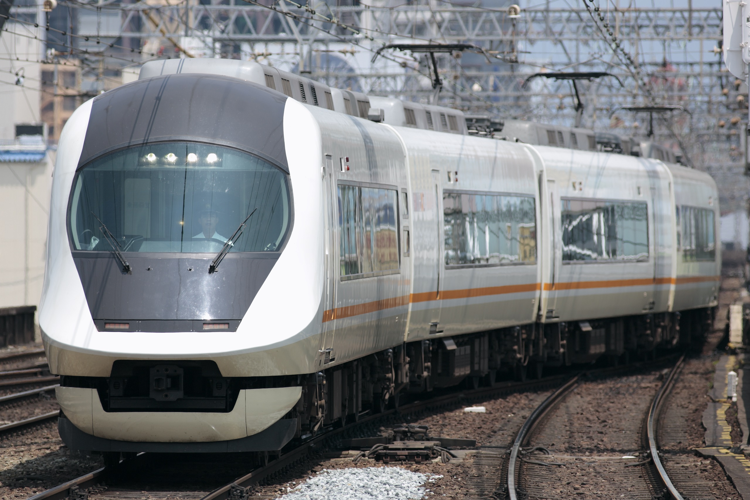 日本新干线N700S列车正式运行