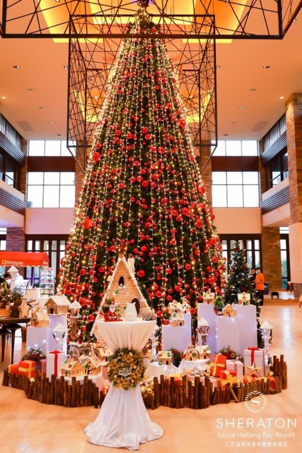 三亚海棠湾喜来登度假酒店点亮金色圣诞 开启年末狂欢