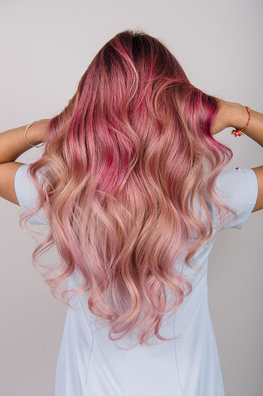 (使用色号:靓丝盈酸护系列 红色 冰晶色 调配出网红火烈鸟同款发色)