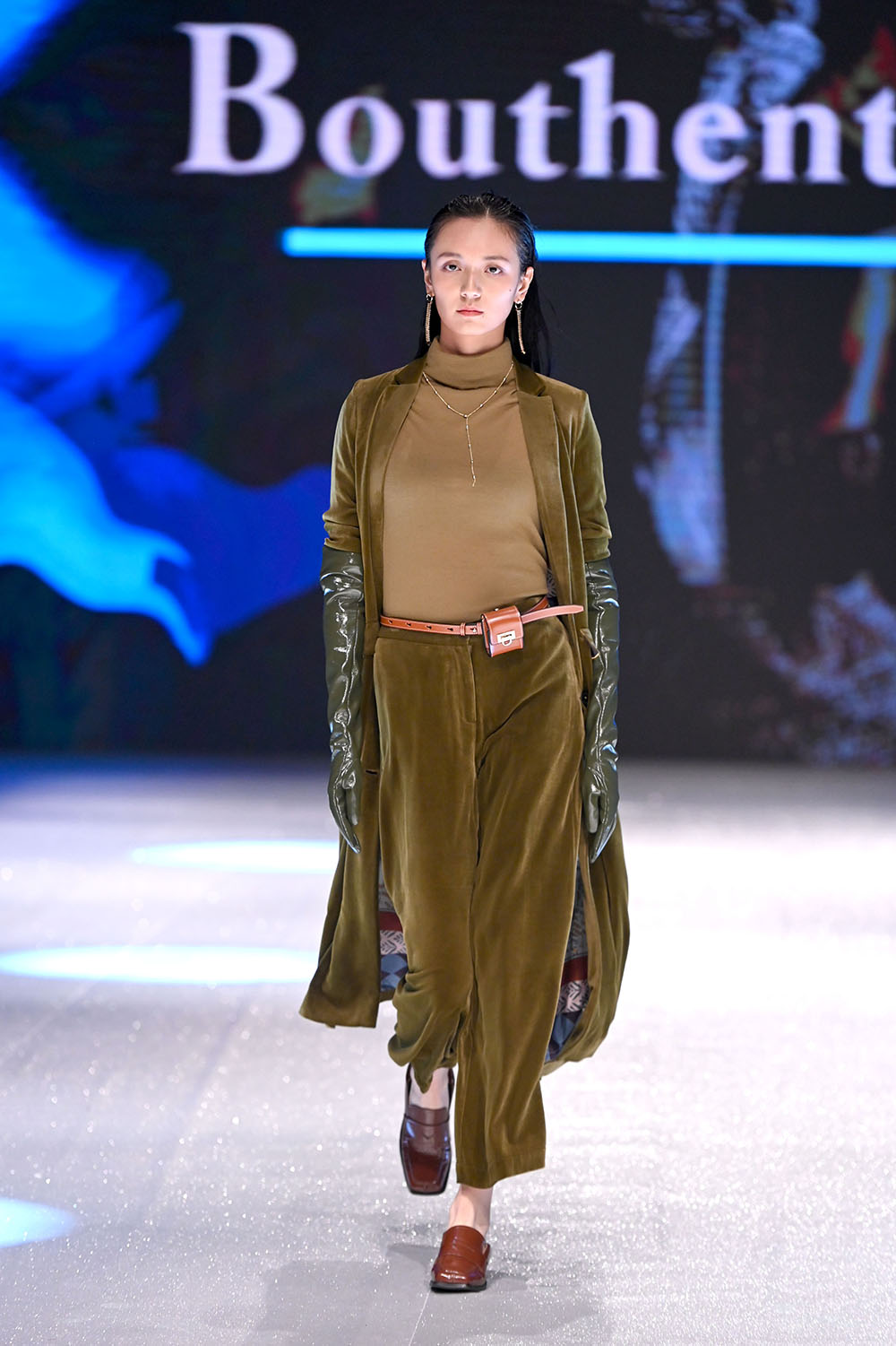服装设计师需要学多久 1571629711_ijEn0E.jpg