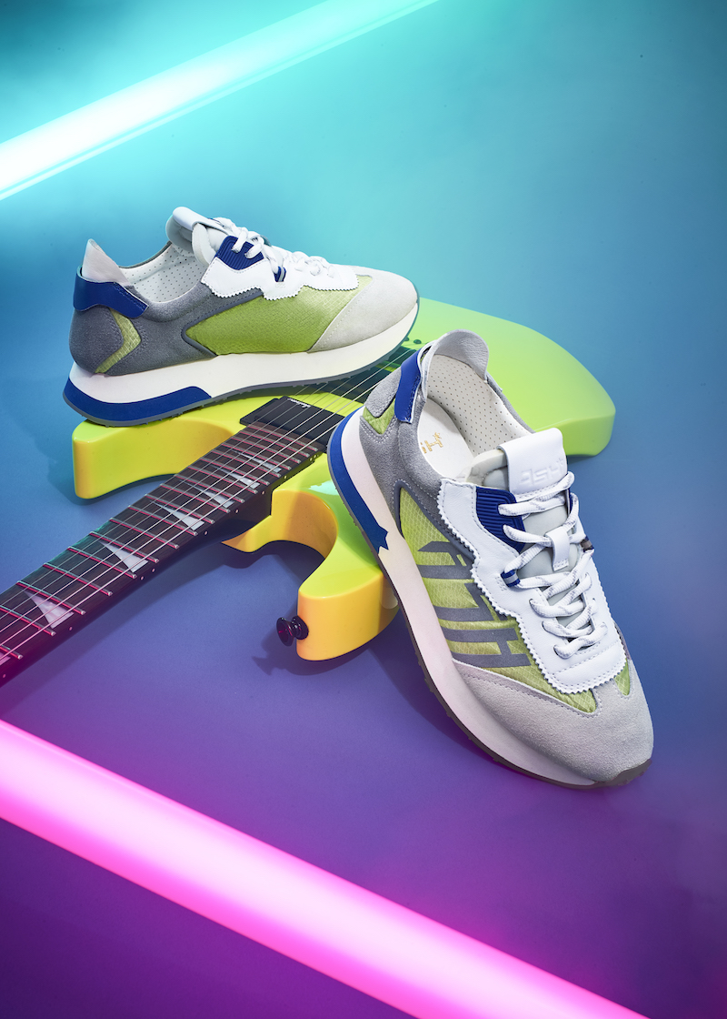 复古元素碰撞潮流色彩 ash全新复古跑鞋 引领潮趣新风尚