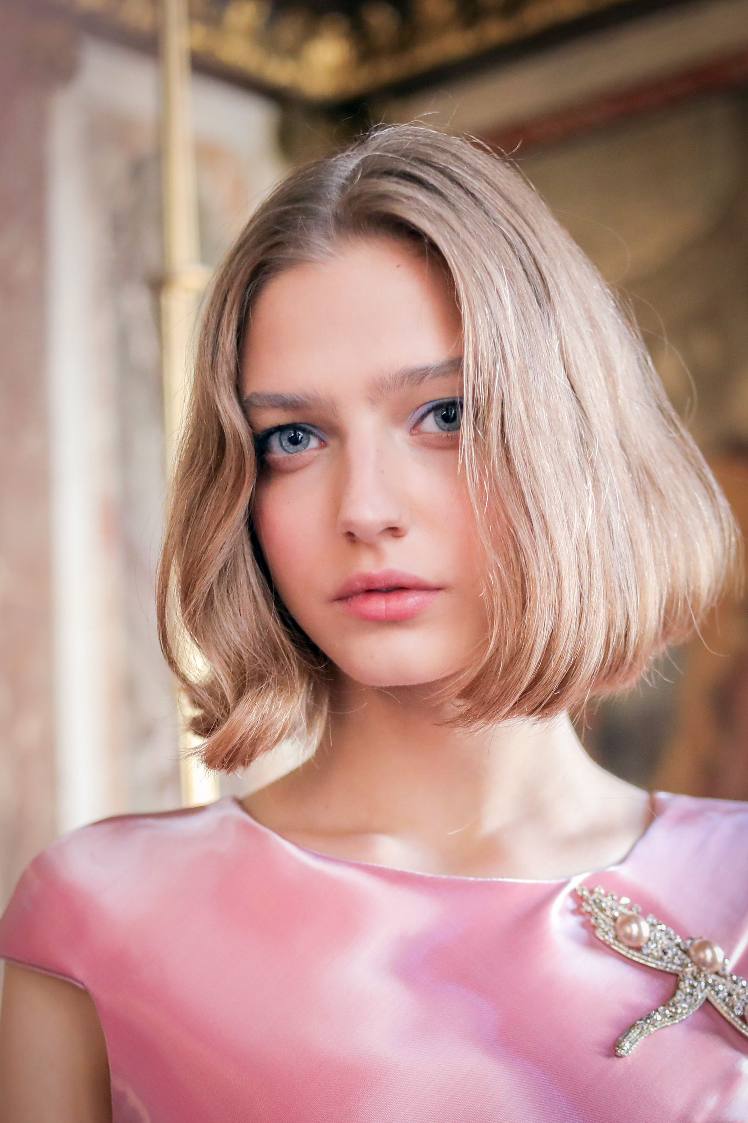 阿玛尼高级定制2021秋冬系列发布妆容由阿玛尼全球彩妆创意总监linda