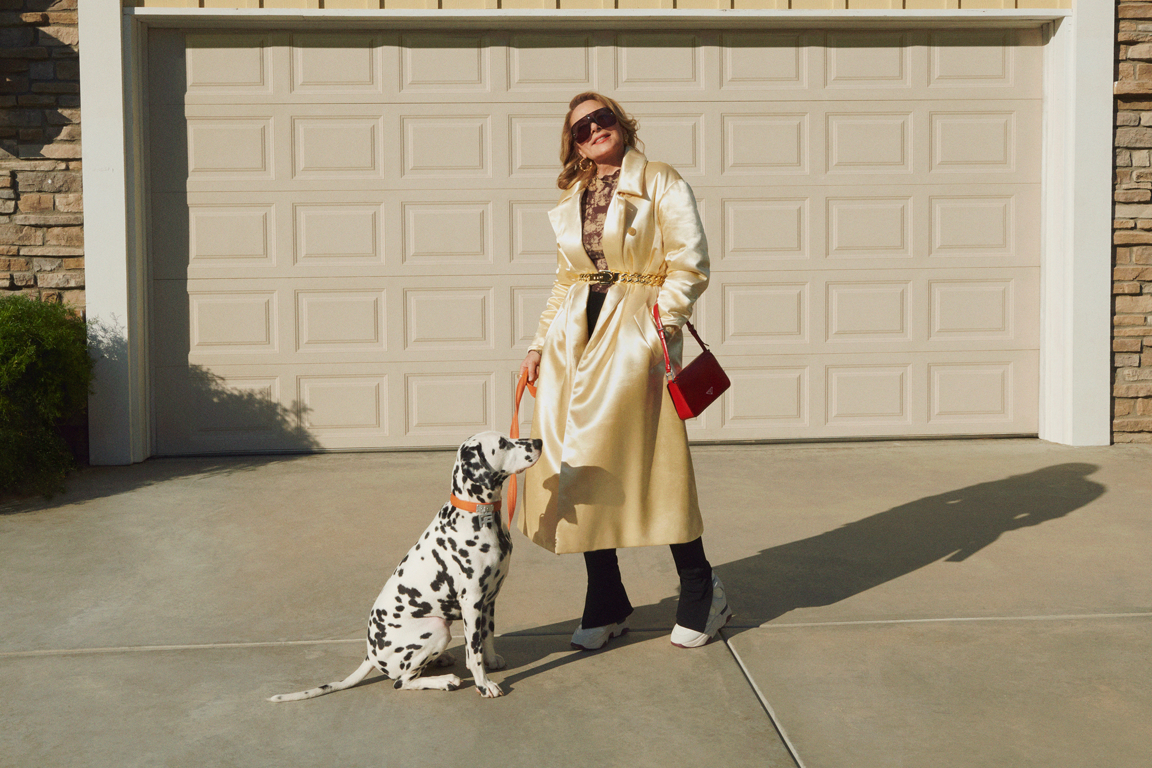 farfetch 发发奇闪耀上线全新 2022 春夏系列广告