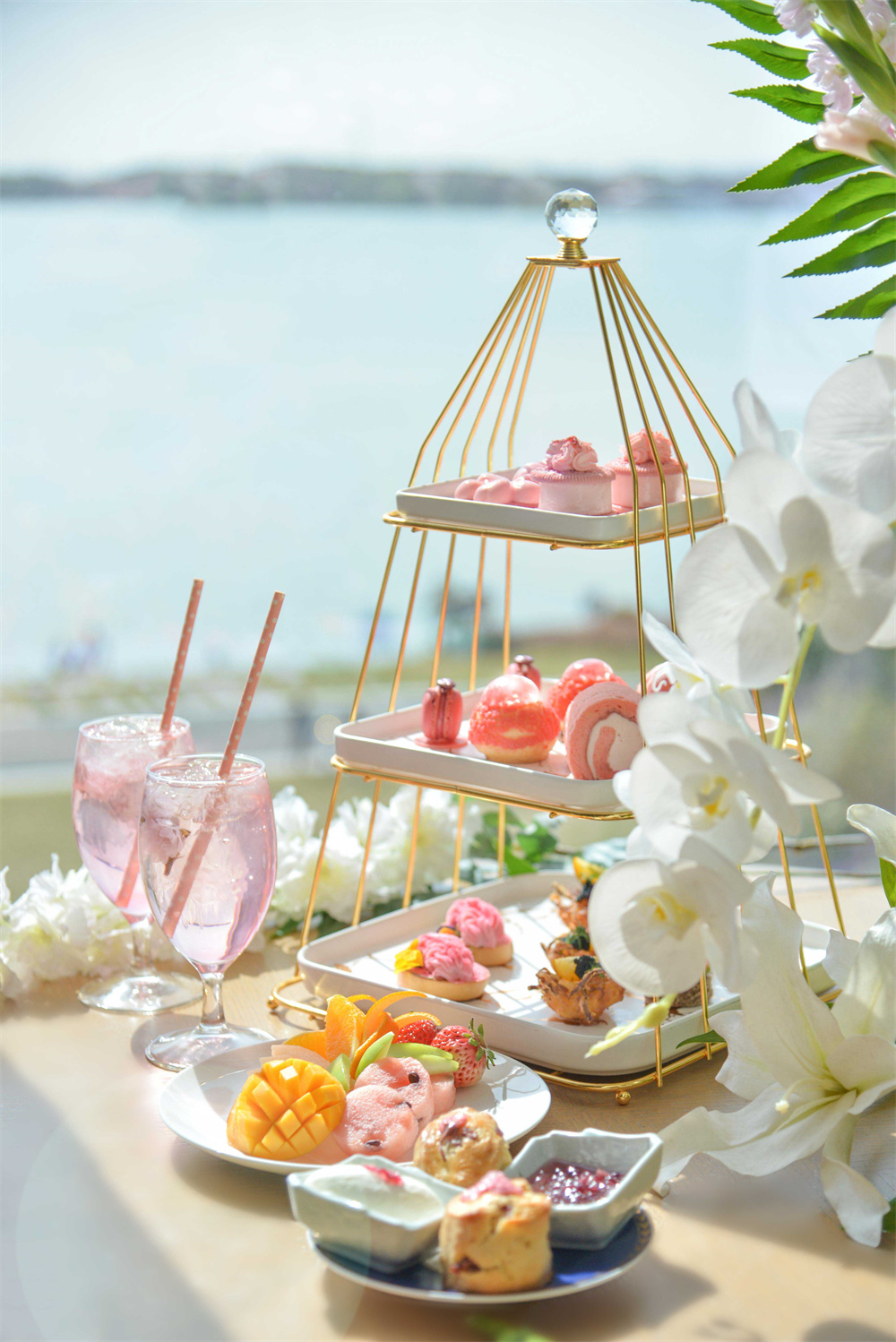 于艾美酒店邂逅春季特色饮品和主题下午茶,恣享春日午后悠闲时光