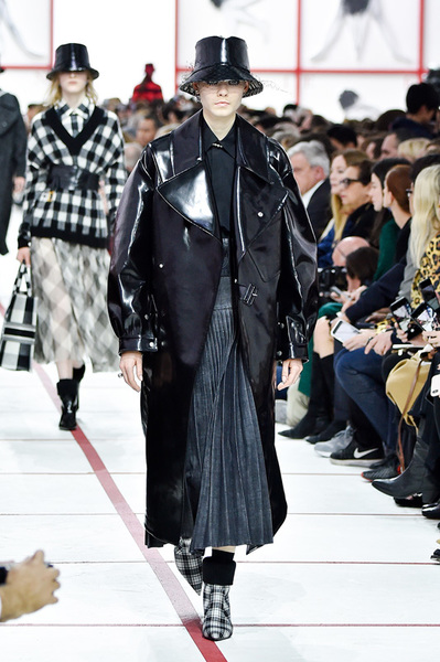 vogue时尚潮流简报巴黎时装周版