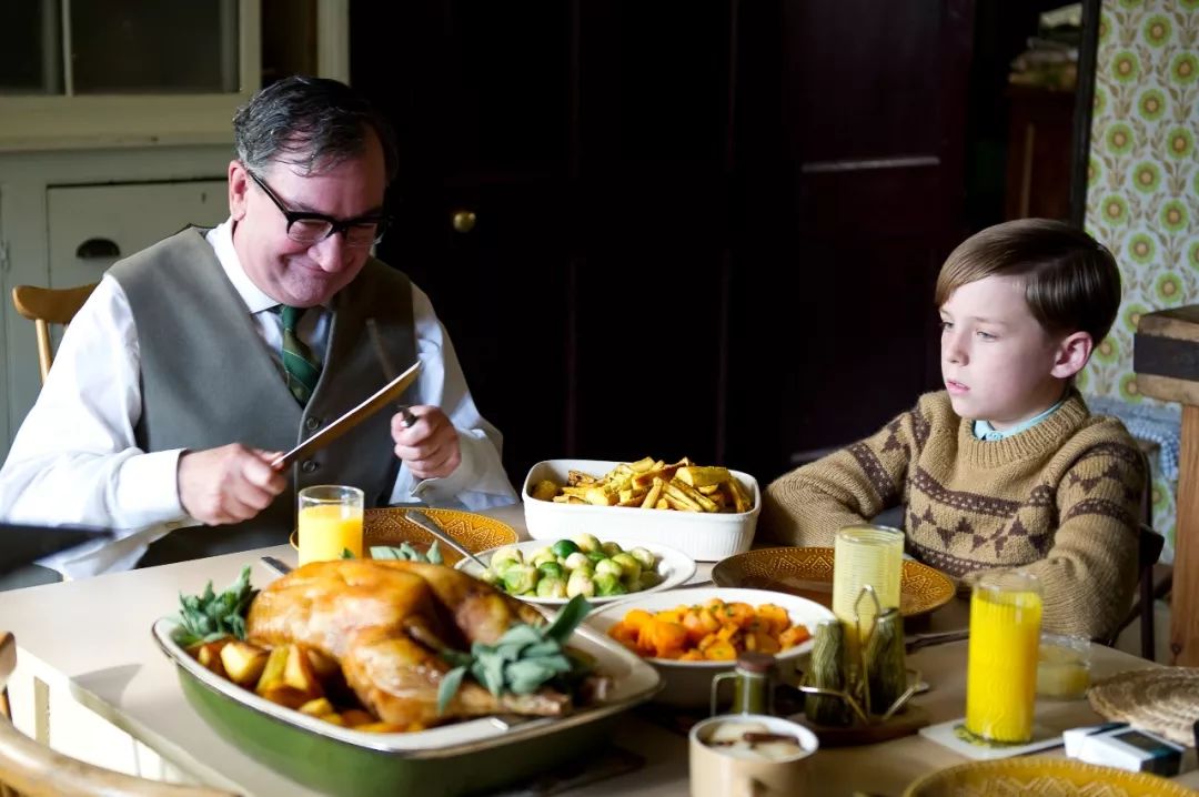 英国少年奈杰尔的妈妈从来不是好厨子,一家人最常吃的就是吐司.